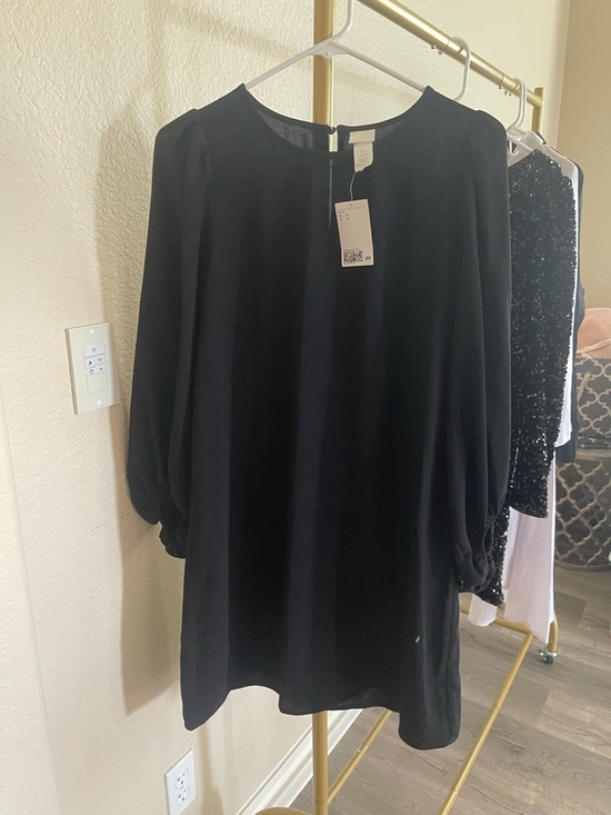 H&M Dresses & Skirts - H&M Black Long Sleeve Mini Dress